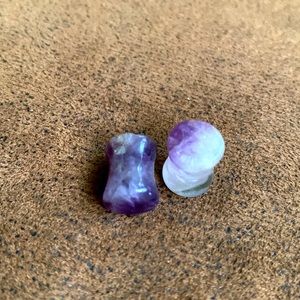 Amethyst 0g plugs